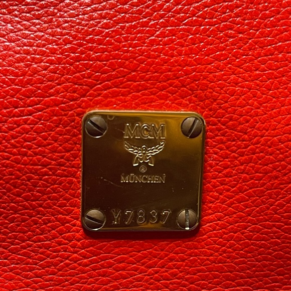 MCM Red Leather Hand bag - Picture 4 of 6